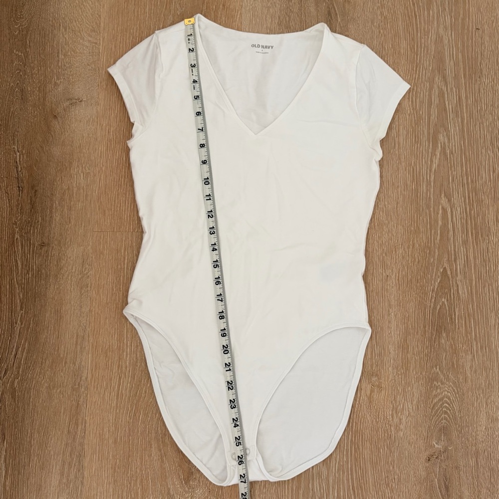 Set of 2- Old Navy V-Neck Short Sleeve Bodysuit Dusty Pink & White - Size Small - Picture 3 of 12